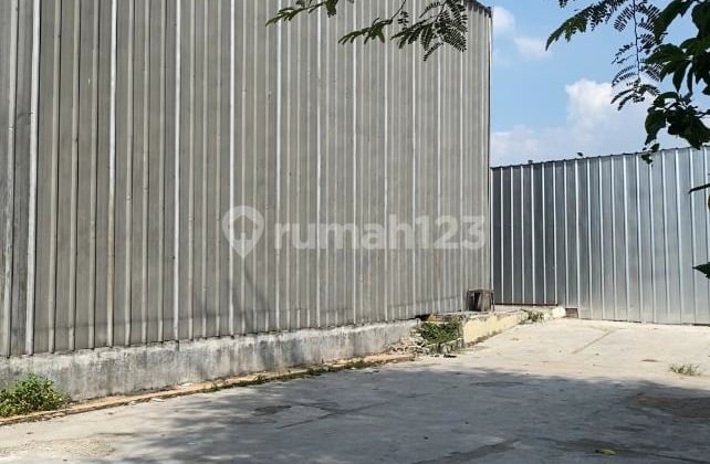 Ruko di Jalan Gatot Subroto, Karawaci Tangerang