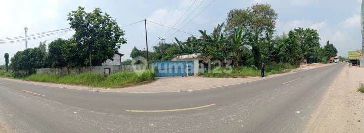Land on Cikande Rangkas Bitung Main Road, Jawilan, Serang Regency