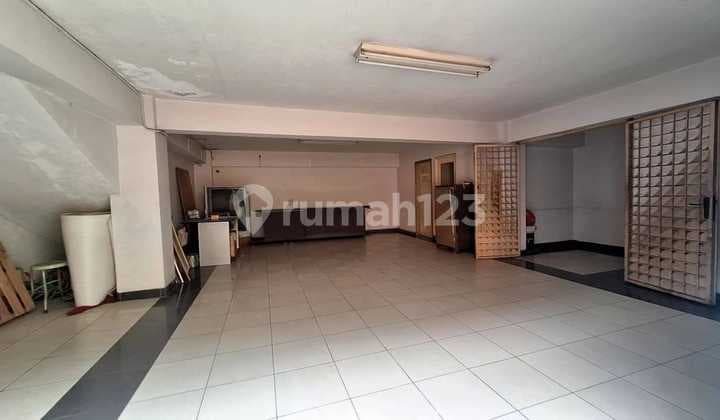 Ruko Gandeng di Jl. Pluit Raya, Jakarta Utara