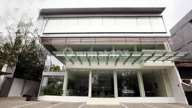 Jual Cepat Showroom di Jalan Danau Sunter Utara, Jakarta Utara
