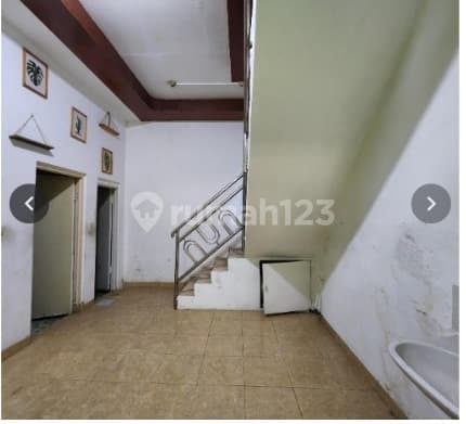 Cheap Sale 1.5 Story House on Jl Petojo Selatan, Gambir Central Jakarta