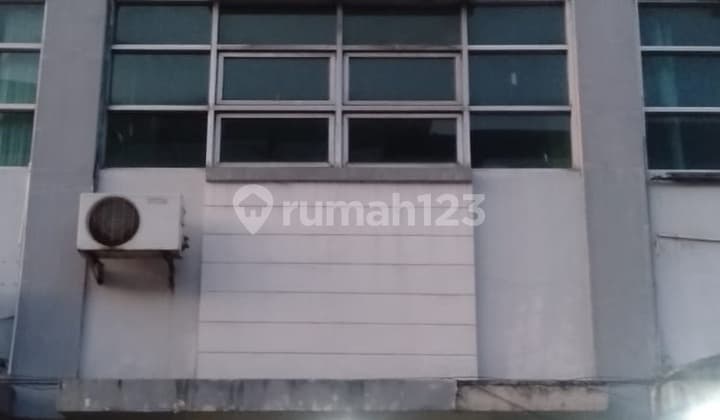 Ruko di Jalan Bekasi Raya, Cakung Jakarta Timur