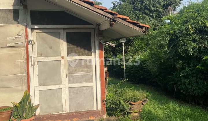 Rumah Hoek Rawamangun