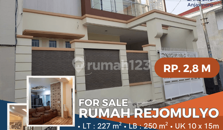 Nice 2-Story House in the Middle of Rejomulyo City