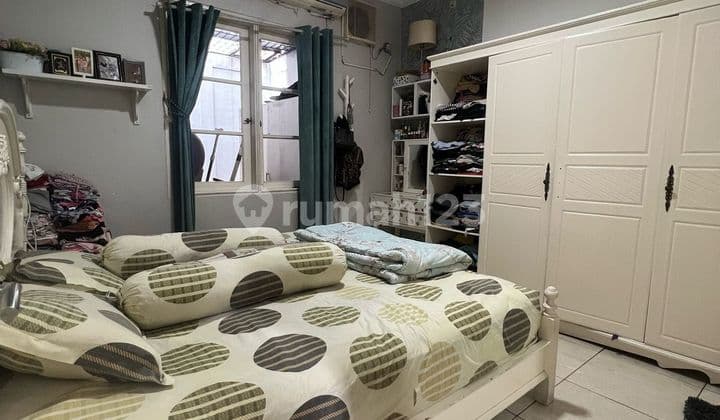 RUMAH RAPIH DI BSD CITY PUSPITA LOKA SIAP HUNI LOKASI BAGUS