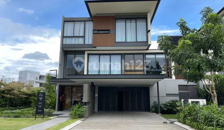 Rumah Sultan di BSD Nava Park Lyndon
