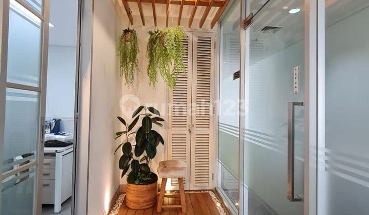 Price Drop: The Smith Alam Sutera Luxurious Office Full Interior Fully Furnished