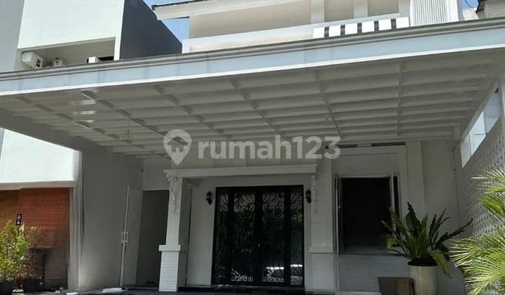 Rumah Cantik Rapi Siap Huni Di De Latinos Bsd City