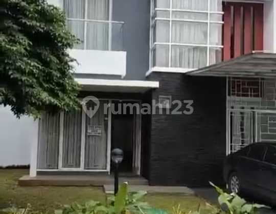 Rumah Terawat Rapih di Bsd Cluster Jade 2 Lantai Hook Siap Huni