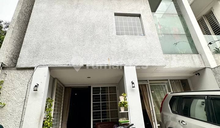 Rumah 3 Lantai Bagus di Mampang Prapatan Jakarta Selatan