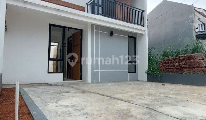 Rumah Baru Plus Mezanin Dan Balkon Dekat Stasiun Depok Lama