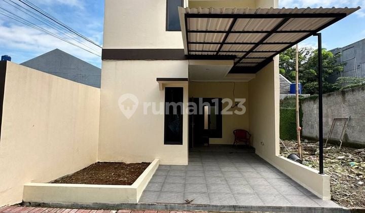 Rumah 2 Lantai Shm Di Lubang Buaya