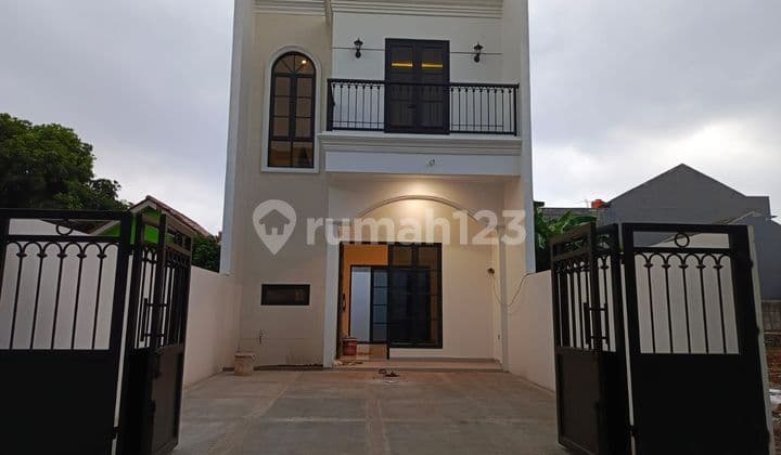 Rumah 2 Lantai Shm Gaya Eropa Di Timur Jakarta