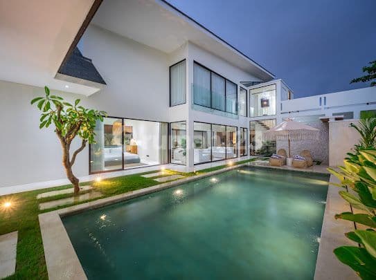 Villa For Sale Or Long Lease Located On Center Of Seminyak