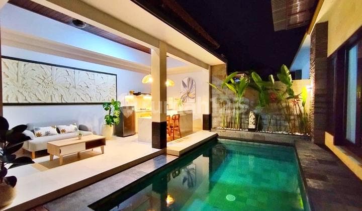 Beautiful Modern Tropical Style Villa Located In Puri Gading
