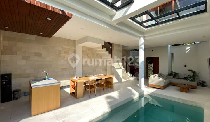 For Sale Villa Near Batu Belig Beach Strategic Location