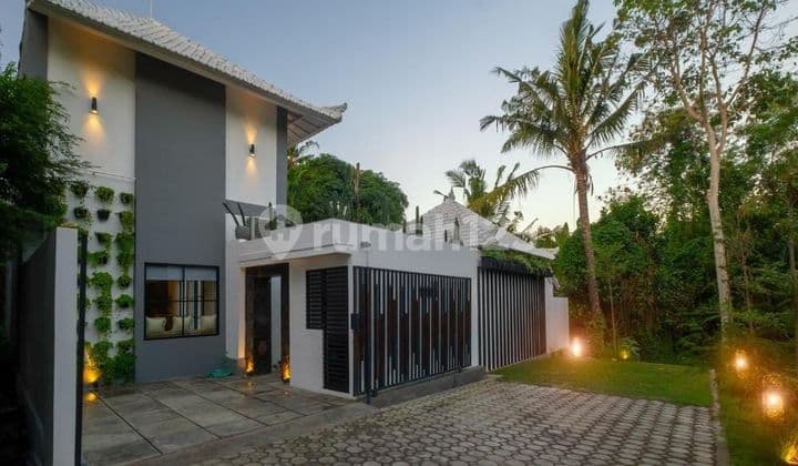 For Sale - Villa Modern Canggu Lokasi Strategis