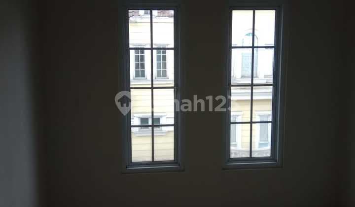 Rumah 3 Lantai Baru di Montana, Paramount Serpong
, Tangerang