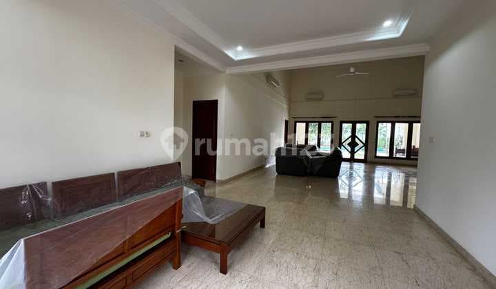 DROP HARGA FOR SUMMER tropical house di Kemang utara pekarangan luas harga ekonomis