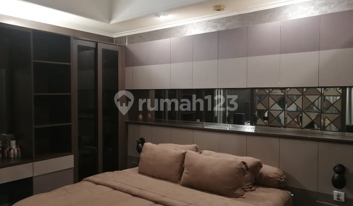 tinggal bawa koper, jalan kaki ke kantor di jantung Jakarta