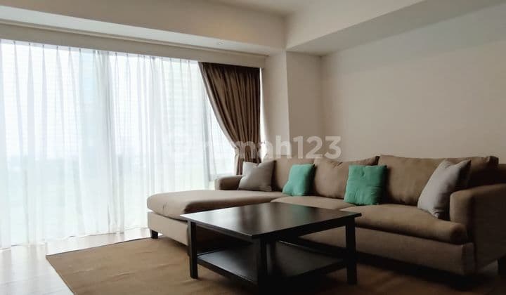 Cool with a Lush Residence in the Heart of the City