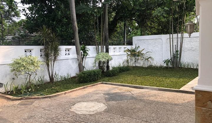 Tinggal di komplex sejuk di selatan ibukota lokasi strategis Kemang