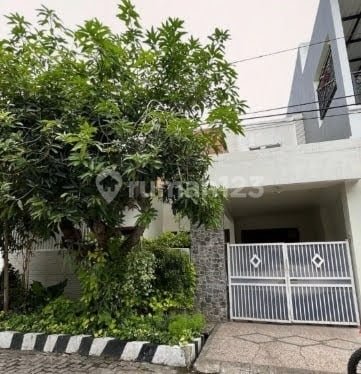 Rumah Bagus Siap Huni Ketintang Strategis Dekat Unesa dan A Yani Rumah Bagus Siap Huni Ketintang Strategis Dekat Unesa dan A Yani