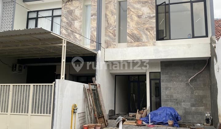 Rumah New Minimalis Rungkut 2 Lantai Strategis Dekat UPN, Raya MERR