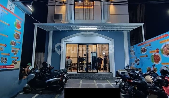For Rent 3-Story Luxury Shop House in Jagakarsa, South Jakarta