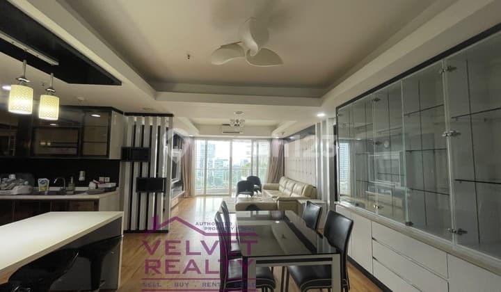For Rent The Royale Springhill Kemayoran 3br 196m2 Vr984