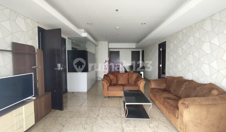 Dijual Apartemen The Royale Springhill Kemayoran 3+1BR Luas 196m2 VR1096