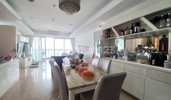 Dijual Apartemen The Royale Springhill Kemayoran 3+1BR Luas 196m2 VR1081