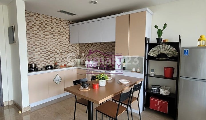 Disewakan Apartemen Royale Springhill Kemayoran 1BR Luas 79m2 #VR1126