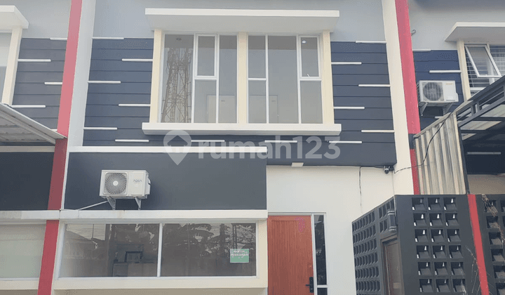 Rumah Cluster 2 Lantai Full Furnish Dengan Fasilitas Smart Home, CCTV dan Free Kanopi Cantik Lokasi Strategis