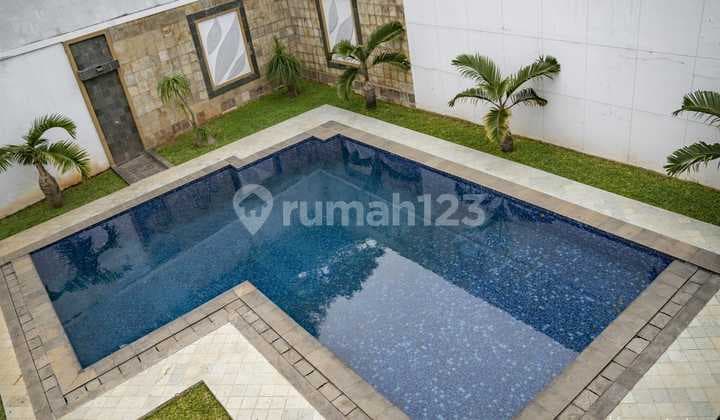 Minimalist Modern 5 Bedroom Spacious House With Pool And Garden In Cilandak Cld097