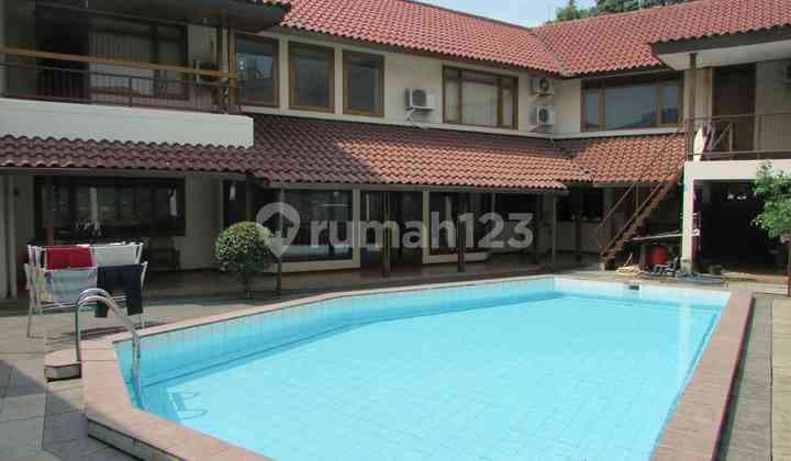 Well Maintained 3 Bedroom House With Pool And Negotiable Price In Pondok Indah Pndind076