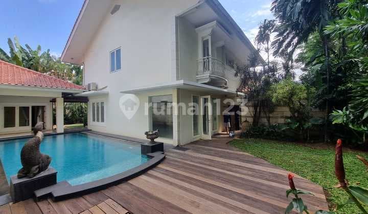 For Rent 4 Bedroom House In Kebayoran Baru Kbbr273