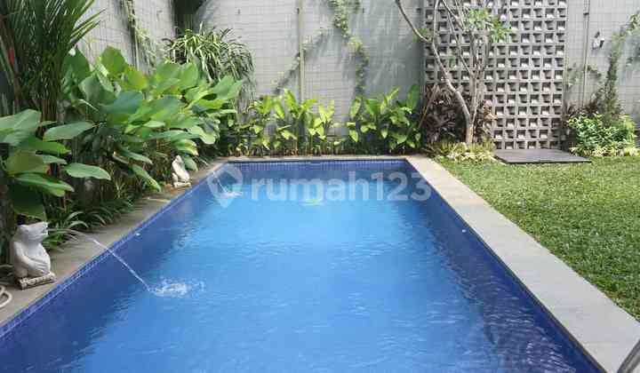 For Rent 4 Bedroom House In Kemang Selatan Kmgs111