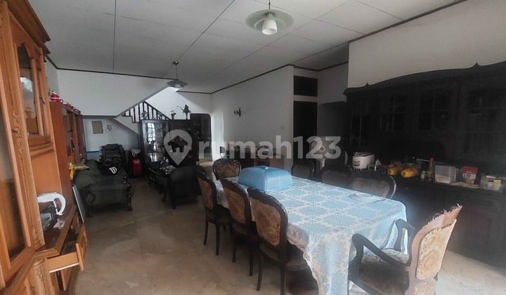 Rumah Mega Kuningan Hitung Tanah