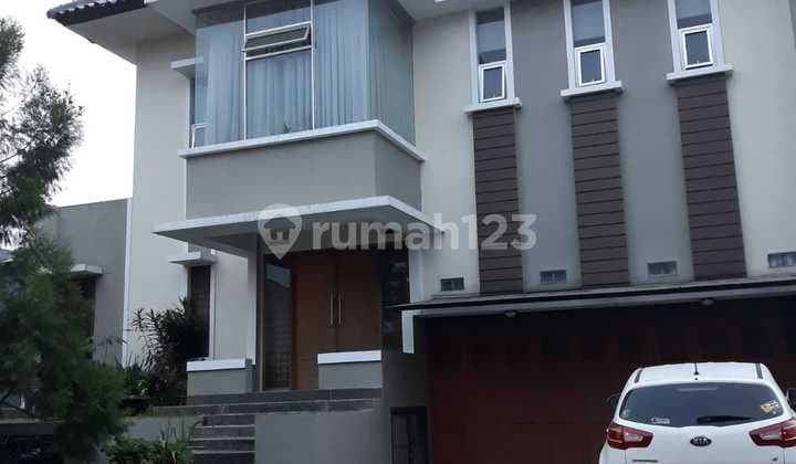 Jual/Sewa Rumah Mewah Strategis di Kota Baru Parahyangan,Bandung Full Furnish