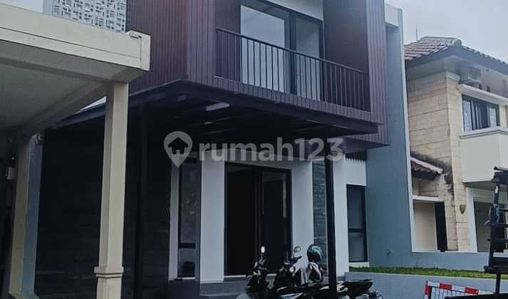 Rumah di Kota Baru Parahyangan Bandung, 2 Lantai Minimalis Unfurnish