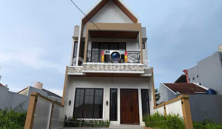Dijual Rumah 2 Lantai Siap Huni Lokasi Sentul