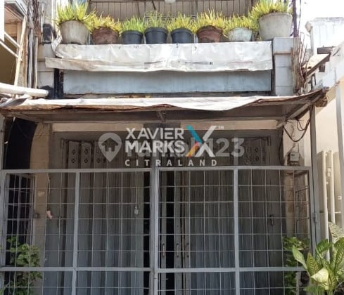 Rumah 2 Lantai di Jalan Embong Malang Komersial Area Pusat Kota