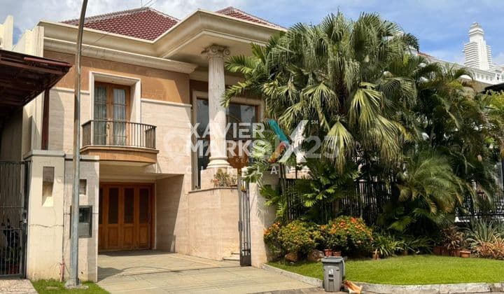 Dijual Rumah Mewah 2 Lantai di Darmo Hill Lokasi Strategis
