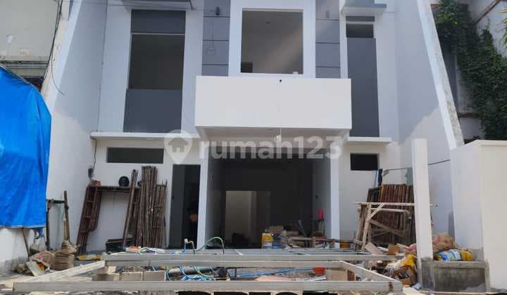Rumah Modern Dharmahusada 5Kamar Murah