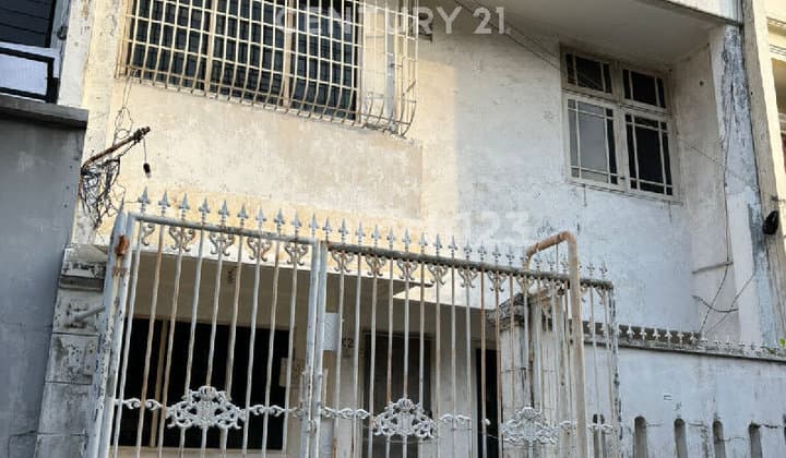 Rumah Bagus Dan Strategis Komplek Bandengan Selatan Raya