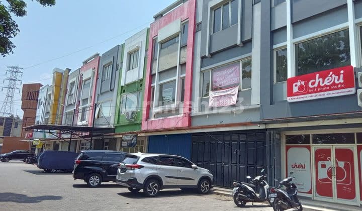 Ruko 3lantai siap usaha depan pasar rancabolang luas153