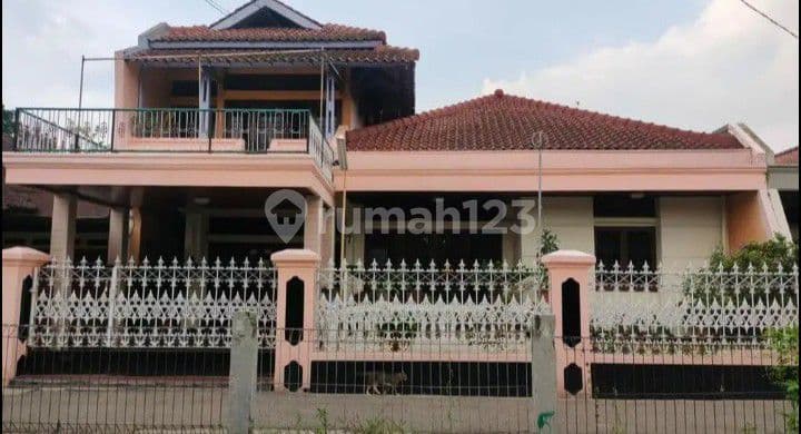 Rumah besar luas274 di Sayap logam margacinta trs buahbatu