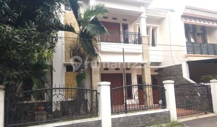 Rumah mewah terawat luas220 di Sayap BKR buahbatu
