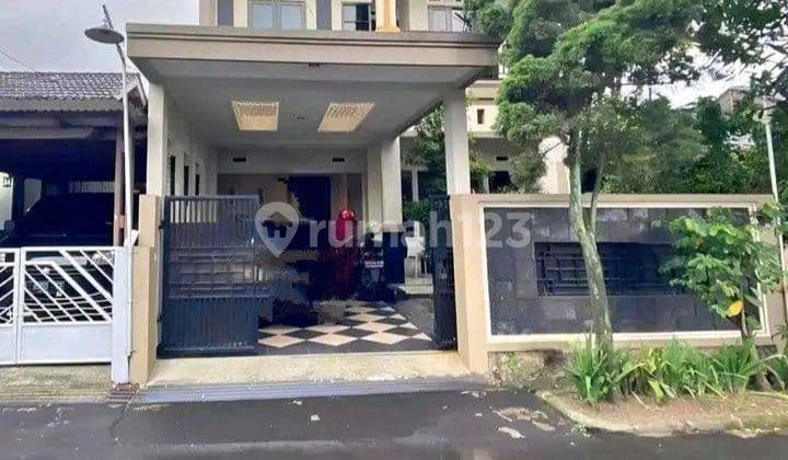 Rumah Bagus Terawat di Komplek Kembar Bkr Regol
